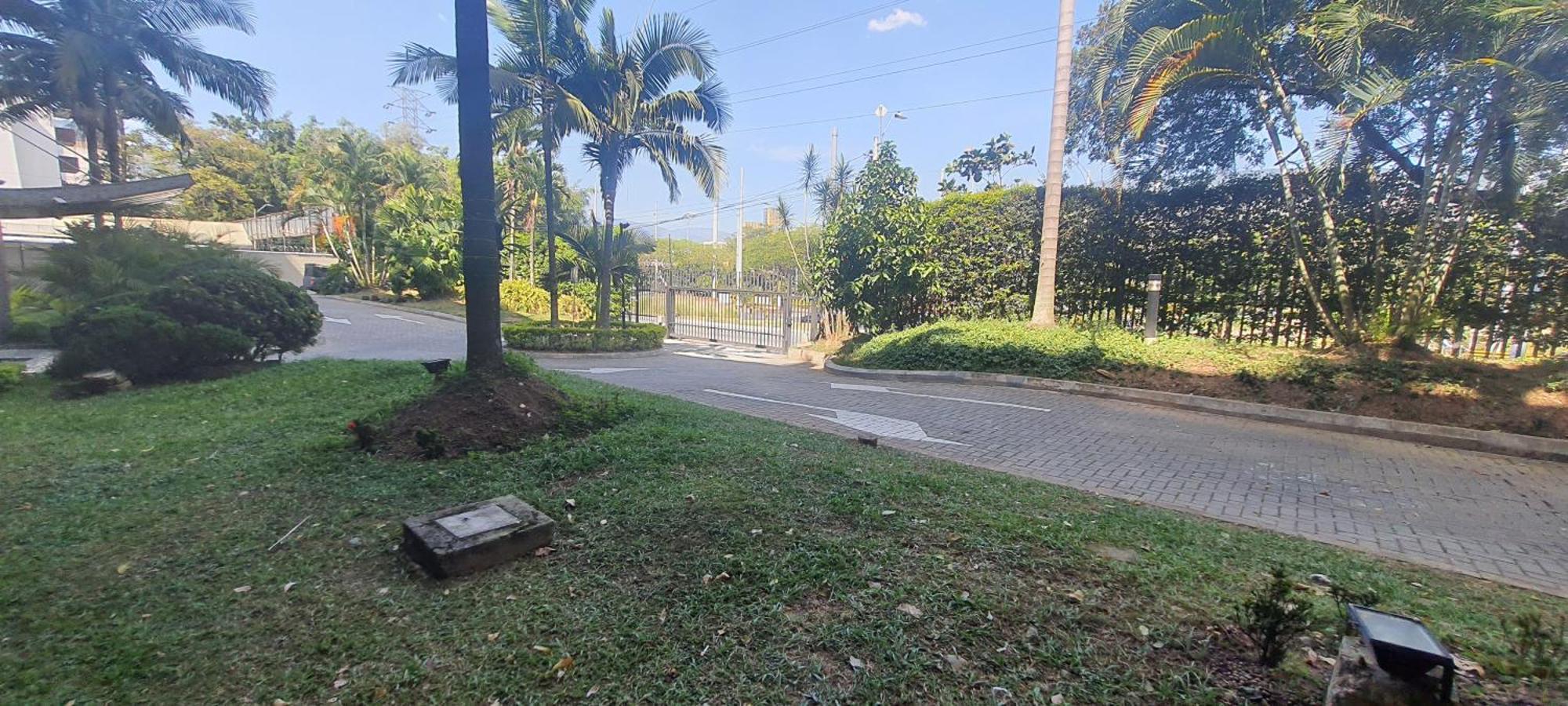 Apartamento Cerca A Plaza Mayor Medellín Exteriör bild